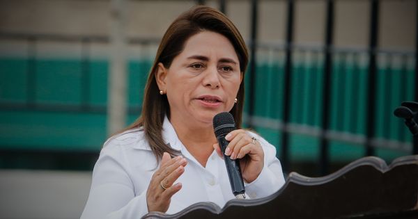 Presentan denuncia constitucional contra Rosa Gutiérrez y piden su inhabilitación por 10 años