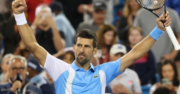 Portada: Novak Djokovic regresa al US Open tras ausentarse un año por negarse a vacunarse contra la COVID-19