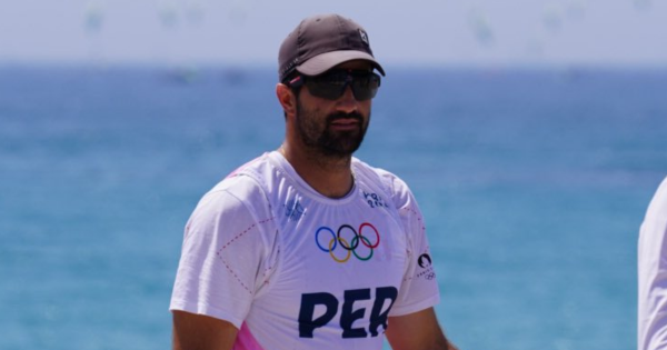 Portada: Stefano Peschiera en la tensa espera: se aplaza final de vela en París 2024