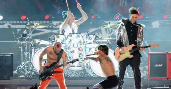 Exguitarrista de Red Hot Chili Peppers fue acusado de homicidio culposo tras accidente