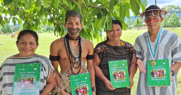 Portada: Presentan segunda edición de la guía teórica del idioma Ashéninka