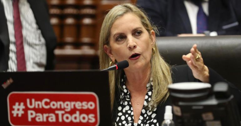 Maricarmen Alva solicitó expulsión de Jorge Luis Flores Ancachi de Acción Popular