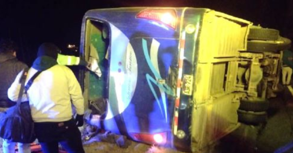 Portada: Tragedia en Carretera Central: despiste de bus interprovincial, que trasladaba músicos, deja un muerto y cinco heridos