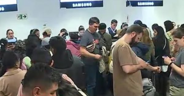 Aeropuerto Jorge Chávez: decenas de pasajeros quedaron varados por cancelación de vuelos