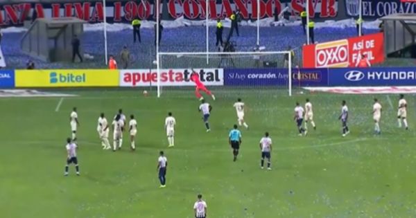 Alianza Lima vs. Universitario: Sebastián Rodríguez estuvo cerca de marcar un golazo de tiro libre para los 'íntimos'