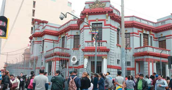 Portada: Embajada de Venezuela en Perú suspende de forma indefinida su atención de todos los trámites