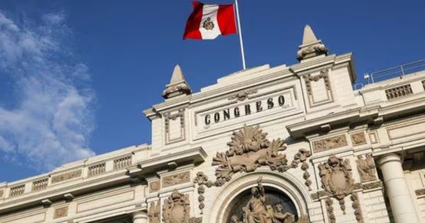 Portada: Congreso pide al TC dejar sin efecto la sentencia del PJ que anuló proceso contra la JNJ en la Comisión de Justicia