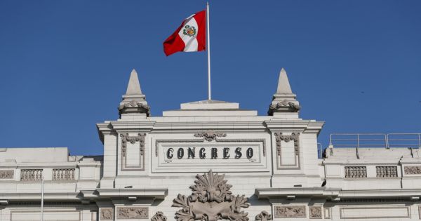 Movidas en el Congreso: ¿cómo quedan conformadas las bancadas tras renuncias en Acción Popular?