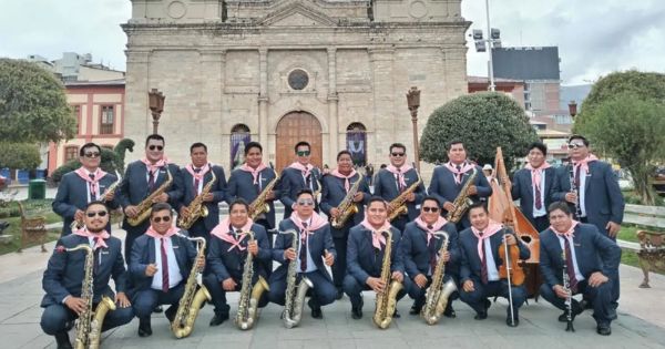 Portada: Junín: al menos ocho fallecidos de grupo musical tras caída de bus a abismo en carretera La Oroya-Tarma