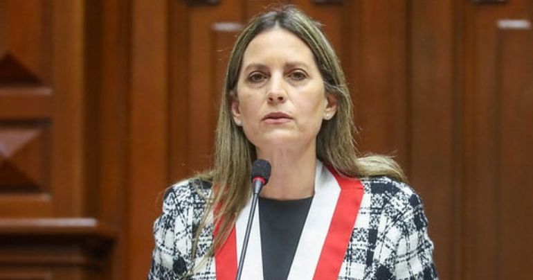 Maricarmen Alva: "Gustavo Petro insiste en enlodar las instituciones autónomas del Perú"