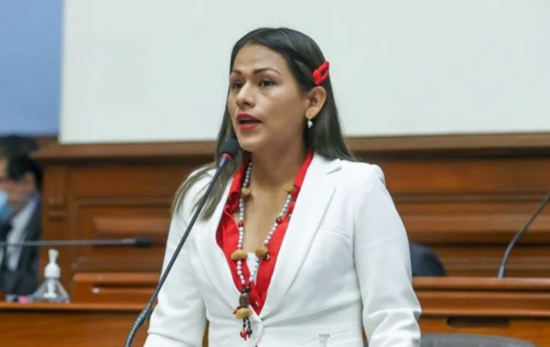 Portada: Silvana Robles afirma que "Dina Boluarte hizo un pacto con el Congreso" para ser presidenta