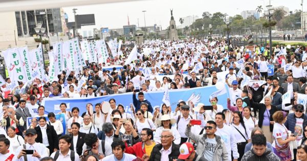 Portada: 'Marcha por la Paz': cientos de personas recorrieron las calles del centro de Lima para decirle no a la violencia