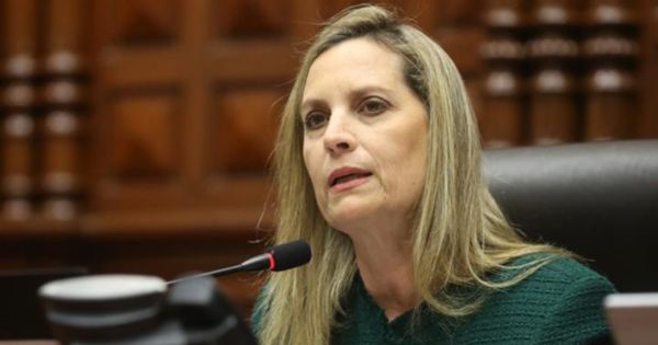 Maricarmen Alva: "A Fuerza Popular le correspondería presidir el Congreso"