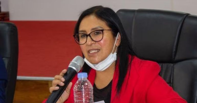 Portada: Fiscalía abre investigación preliminar contra Katy Ugarte por presunto recorte de sueldos a trabajadores