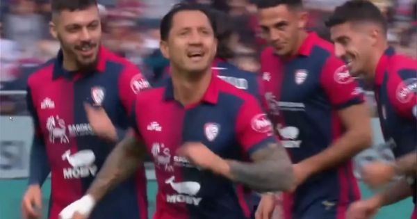 Gianluca Lapadula acabó con mala racha y anotó un golazo en triunfo momentáneo del Cagliari ante Salernitana