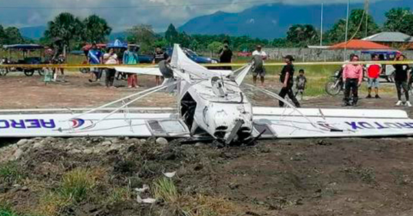 Moyobamba: avioneta se despista y cae en una zanja