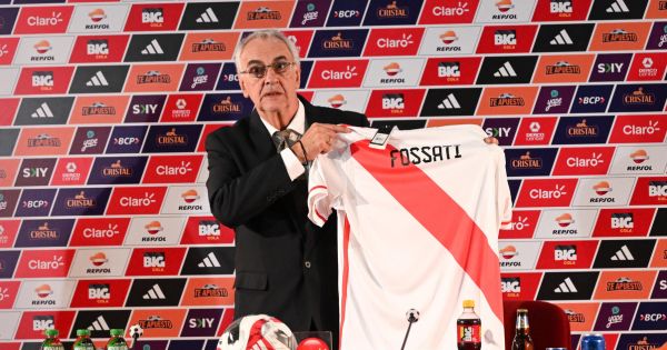 Jorge Fossati fue presentado como técnico de la selección peruana
