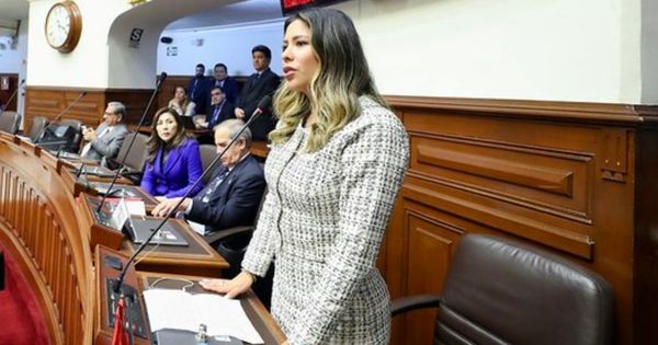 Portada: Rosselli Amuruz: Comisión de Ética aprobó denunciar de oficio a congresista