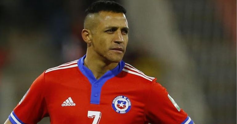 Alexis Sánchez arremete contras las instalaciones de la selección chilena: "De las duchas sale excremento"