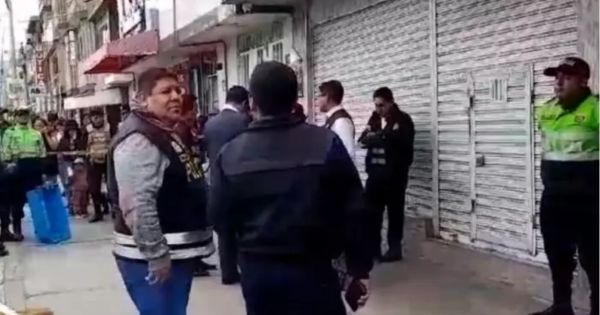 Huancayo: sujeto asesina con un cuchillo a su expareja en puesto de mercado
