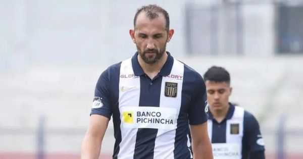 Portada: Hernán Barcos se mostró introspectivo tras derrota de Alianza Lima: "Con vergüenza en la cara"