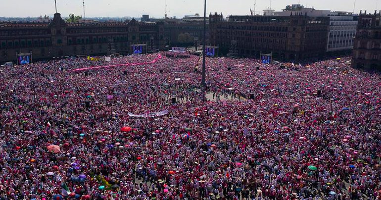 México: multitudinaria movilización en contra de reforma electoral de AMLO