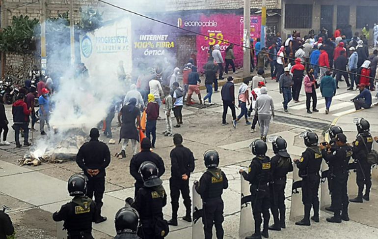 Portada: Mininter: cerca 300 policías resultaron heridos tras violentas protestas en el país