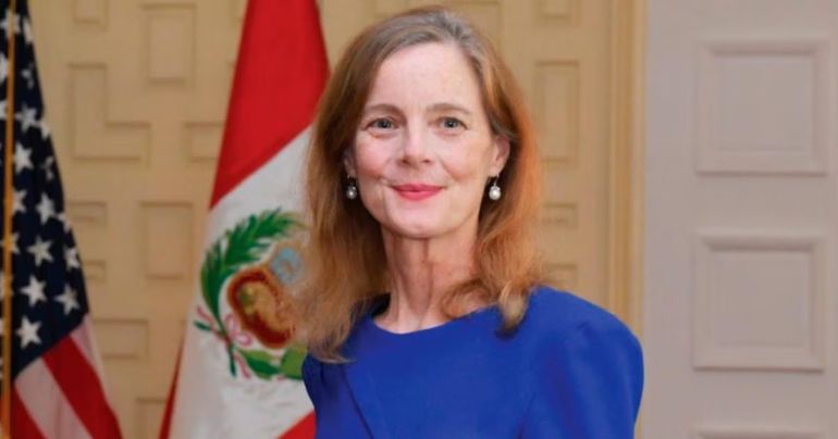 Portada: Estados Unidos niega injerencia de su embajadora Lisa Kenna en la crisis del Perú