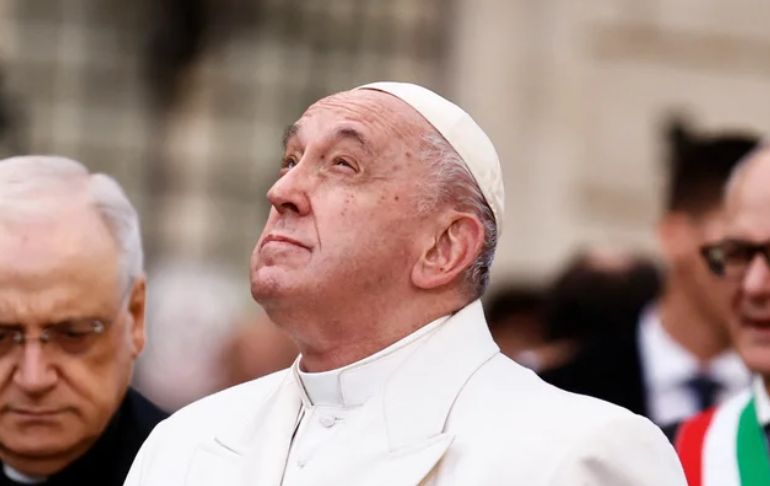 Portada: Papa Francisco firma su renuncia en caso de "impedimento por cuestiones médicas"