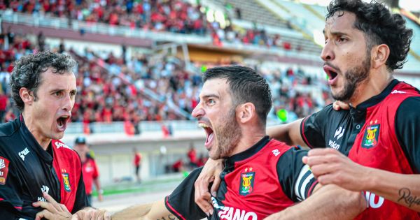 Portada: Melgar sufrió hasta el último para ganarle a Alianza Atlético en Arequipa