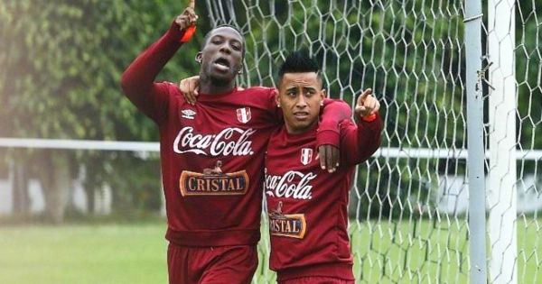 Portada: Luis Advíncula respalda a Christian Cueva: "No tenemos muchos jugadores como él"