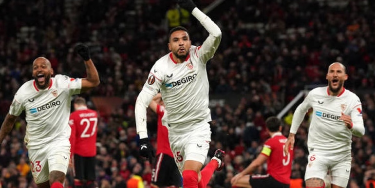 ¡No tuvo piedad! Sevilla goleó 3-0 al Manchester United y lo eliminó de la Europa League