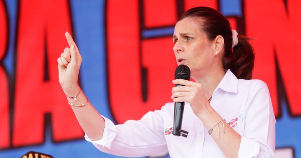 Ministra de Vivienda tras balance por seis meses de gestión: "Todos somos humanos y cometemos errores"