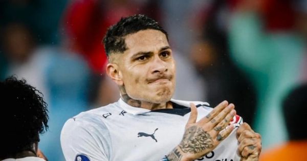 Portada: Paolo Guerrero arremete contra Javier Lobatón: "Por ningún lado es mi familia"