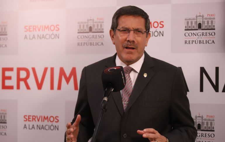 Portada: Ministro de Defensa: Despacho Presidencial a cargo de José Williams será para “trámites administrativos y no de gobierno”