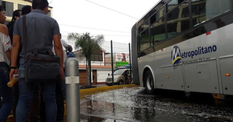 ATU anunció la suspensión del Metropolitano en Puente Piedra por fuertes lluvias