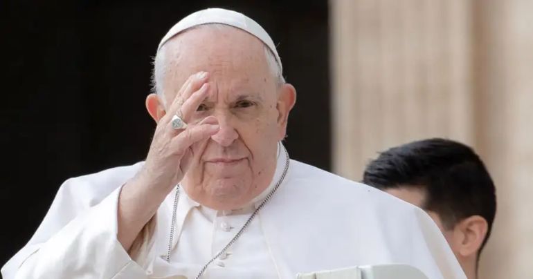 Papa Francisco pide "reconciliación" y "paz" en el Perú