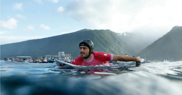 Alonso Correa competirá en los cuartos de final de surf en París 2024: conoce el día y la hora