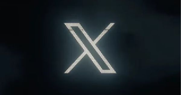 Portada: Elon Musk cambia el logo del pajarito de Twitter por una X