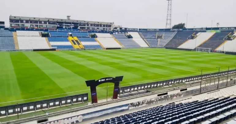 Alberto Otárola reitera sanción contra clubes: "No habrá acceso a la tribuna sur para el partido de Alianza Lima"