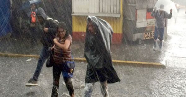 Portada: En la costa, sierra y selva: Senamhi pronostica lluvias intensas hasta este viernes 8 de marzo