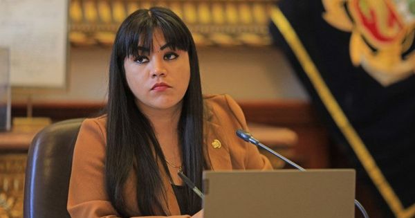 Portada: Vivian Olivos pide que Ética investigue a Guillermo Bermejo por caso "Los operadores de la reconstrucción"