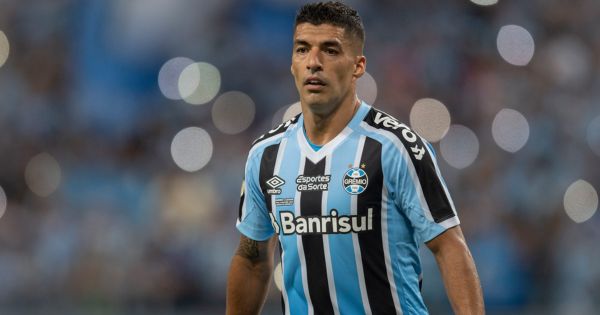 Portada: Luis Suárez confirmó que en el año 2024 se irá de Gremio: ¿firmará por el Inter Miami de Lionel Messi?