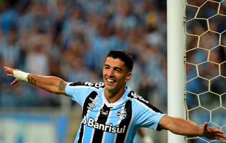 ¡Impresionante! Luis Suárez anotó un hat-trick en su debut con Gremio