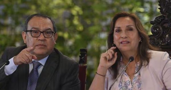 Portada: Alberto Otárola afirma que Dina Boluarte toma las decisiones: "Estamos bajo el liderazgo de la presidenta"
