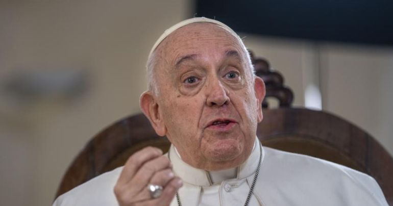 Papa Francisco: Todos somos hijos de Dios y ser homosexual no es un delito