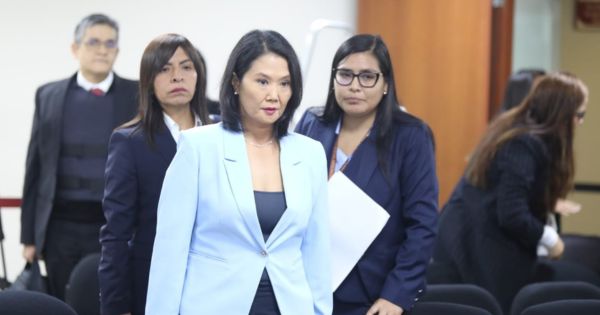 Portada: Keiko Fujimori: declaran instalado juicio por el caso 'Cócteles'