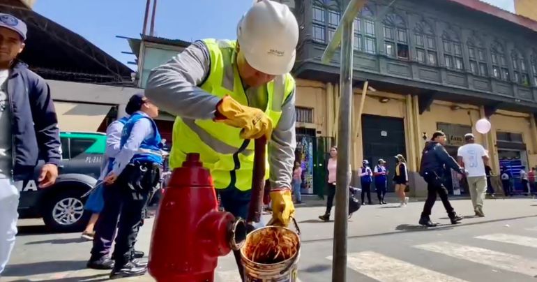 Sedapal supervisa operatividad de hidratantes en el Cercado de Lima para evitar incendios