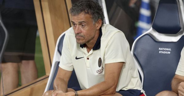 Portada: Luis Enrique: entrenador español evalúa su salida del PSG