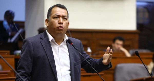 Darwin Espinoza habría gestionado reunión en Sedapal a favor de empresa de Sada Goray